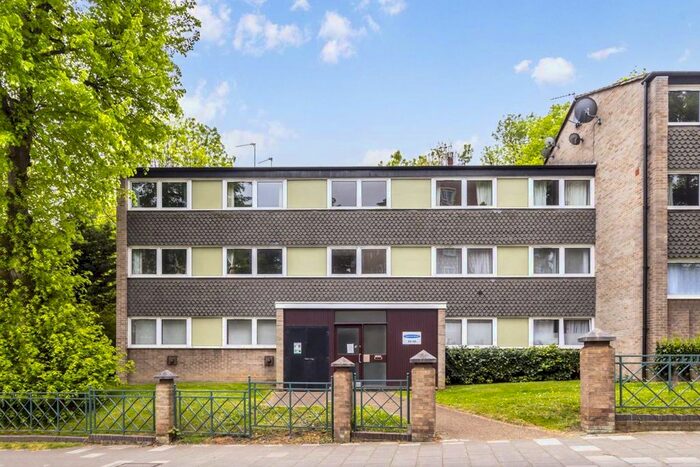 2 Bedroom Flat To Rent In Augustus Road, London, SW19