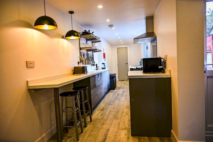 5 Bedroom Terraced House To Rent In Sovereign Road, Coventry, CV5