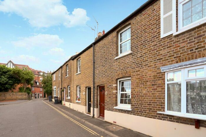 2 Bedroom Terraced House To Rent In Kingstable Street, Eton, Windsor, SL4
