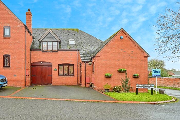 3 Bedroom Semi Detached House For Sale In Field Farm Drive, Edingale, B79