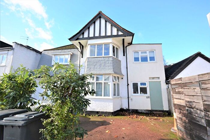 2 Bedroom Flat To Rent In Foscote Road, London, NW4