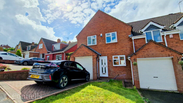 3 Bedroom House To Rent In Elm Tree Grove, Halesowen, B63