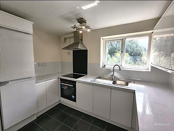 2 Bedroom Flat To Rent In Bridgnorth Road, Compton, Wolverhampton, WV6