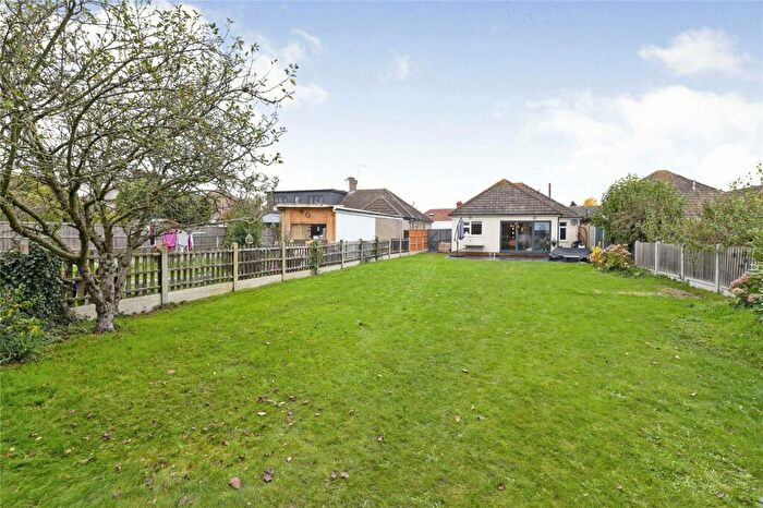 3 Bedroom Bungalow For Sale In Laird Avenue, Grays, Essex, RM16