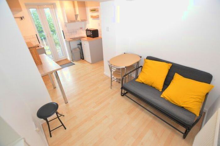 1 Bedroom Flat To Rent In Myrtle Road, Sheffield, S2