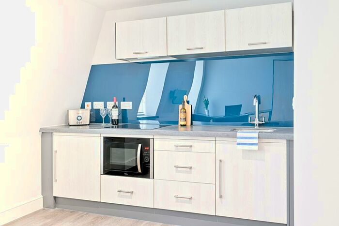 Studio To Rent In St Mary's Square, City Centre, Swansea, SA1