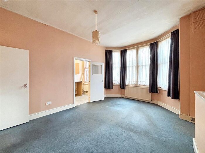 1 Bedroom Flat For Sale In Harvist Road, London, NW6