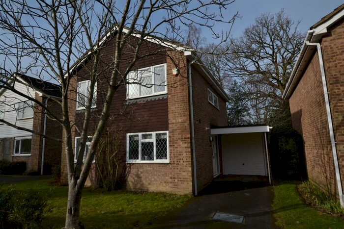 4 Bedroom House To Rent In Durnsford Avenue, Fleet, GU52