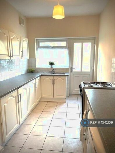 4 Bedroom Semi-Detached House To Rent In Brocklebank Road, Manchester, M14