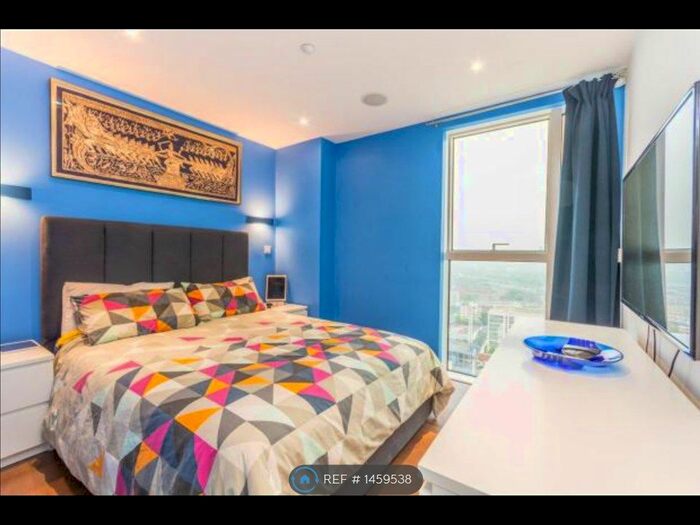 2 Bedroom Flat To Rent In Residence Tower, London, N4
