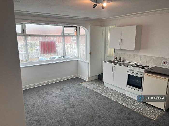1 Bedroom Flat To Rent In Ellerbeck Road, Thornton-Cleveleys, FY5