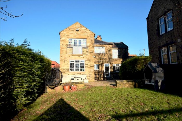 4 Bedroom Detached House To Rent In Owlcotes Road, Pudsey, Leeds LS28
