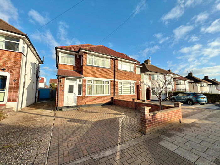 3 Bedroom Semi Detached House For Sale In Mountbel Road, Stanmore, HA7