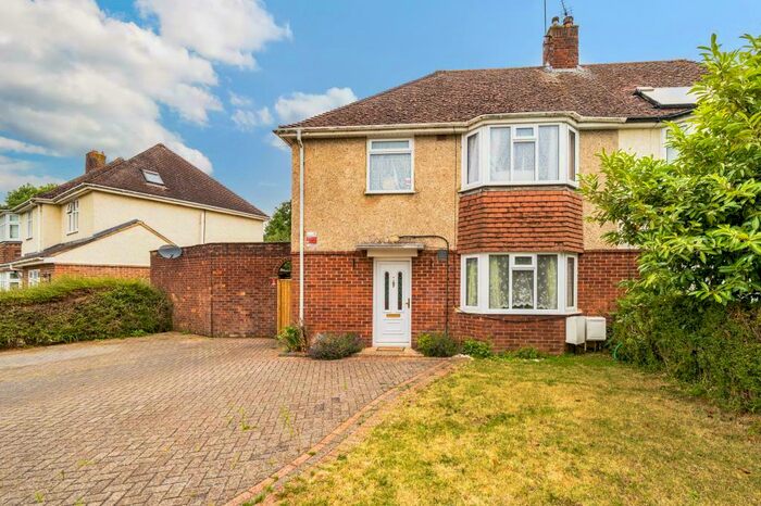 3 Bedroom Semi-Detached House To Rent In Emmer Green, Reading, RG4