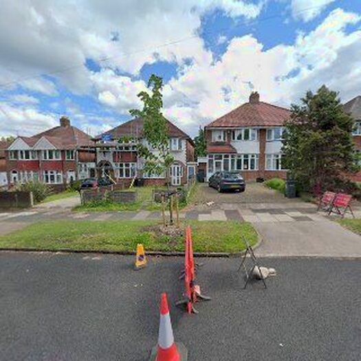 3 Bedroom Semi-Detached House To Rent In Ridgeacre Road, Birmingham, B32