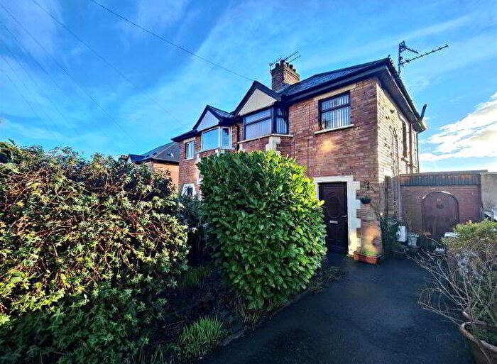 3 Bedroom Semi-Detached House For Sale In Carrs Glen Park, Belfast, BT14