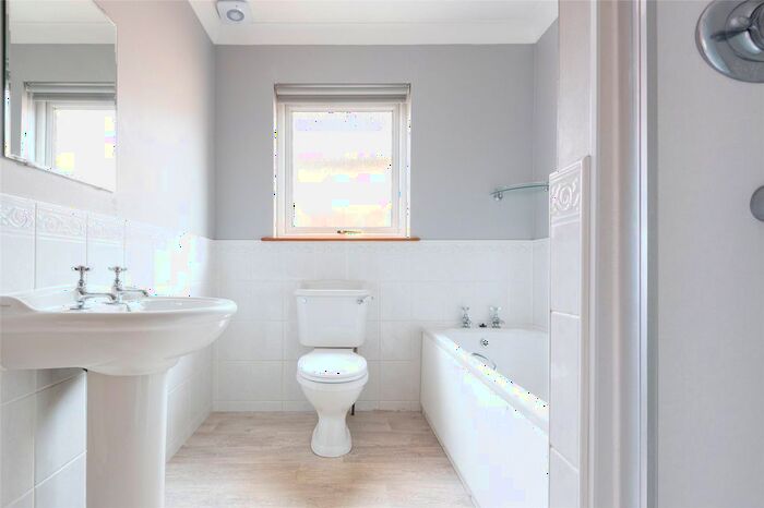 3 Bedroom Bungalow For Sale In Hutton Browne Grove, Kennoway, Leven, Fife, KY8