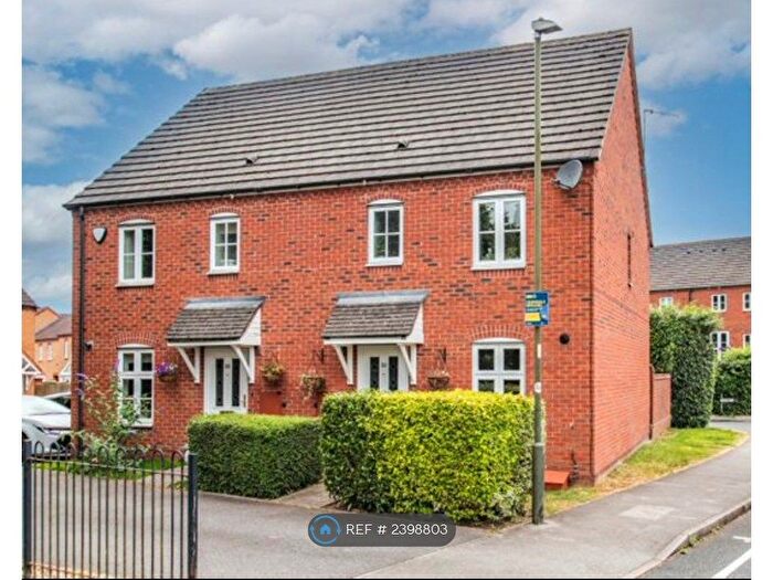 3 Bedroom Semi-Detached House To Rent In Garrington Road, Bromsgrove, B60