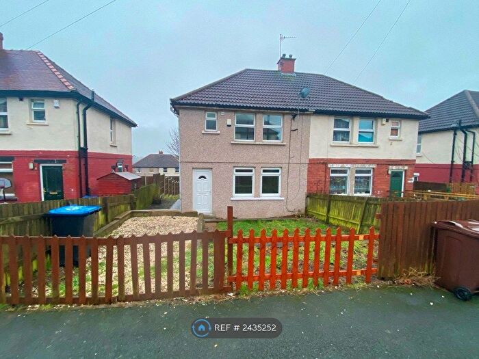3 Bedroom Semi-Detached House To Rent In Falkland Road, Bradford, BD10