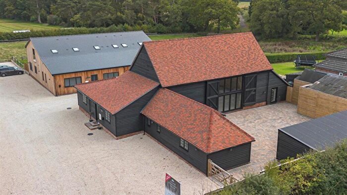 4 Bedroom House For Sale In Sidlow, Reigate, RH2