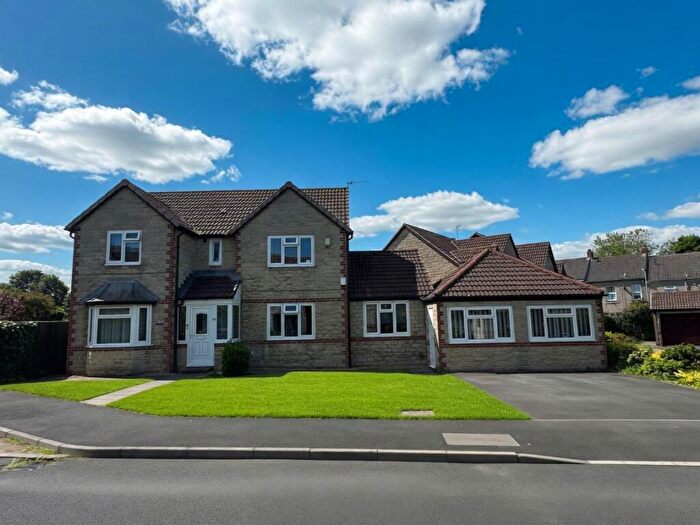 5 Bedroom Detached House For Sale In Mackintosh Court, Gilesgate, Durham, DH1