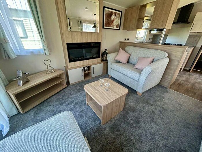 2 Bedroom Caravan For Sale In Willerby Manor, Fairview Holiday Park, Hatfield, Leominster, Herefordshire, HR6