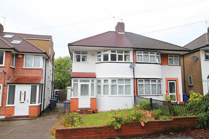 3 Bedroom Semi-Detached House To Rent In Ashfield Road, London, N14