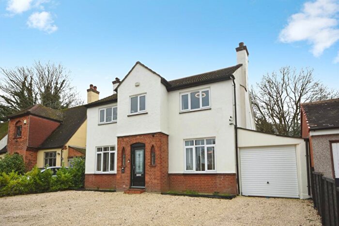5 Bedroom Detached House For Sale In London Road, Brentwood, CM14
