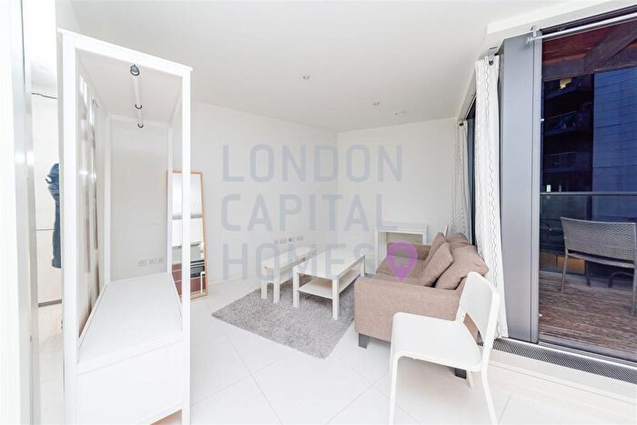 Apartment To Rent In Baltimore Wharf, London, E14