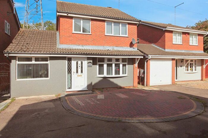 3 Bedroom Detached House For Sale In Flamborough Close, Woodston, Peterborough, PE2