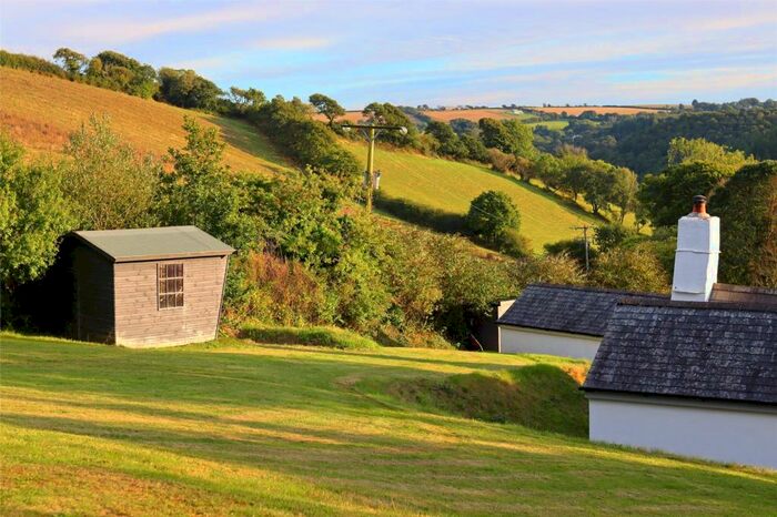 4 Bedroom Detached House For Sale In Duloe, Liskeard, PL14