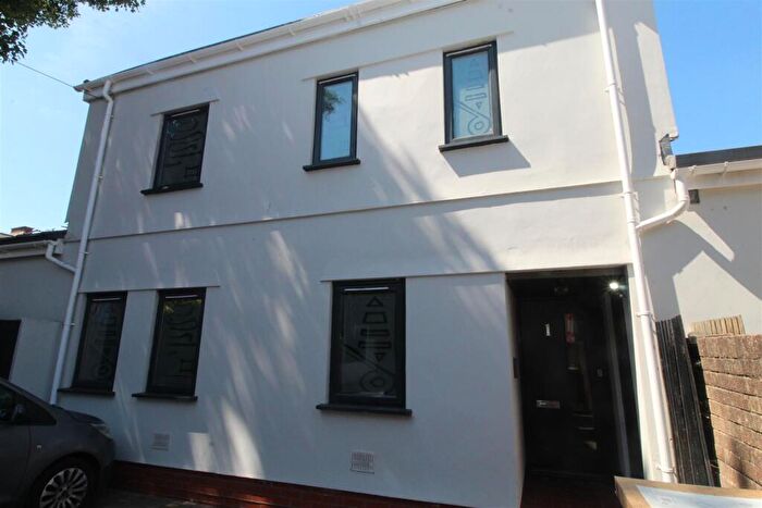 6 Bedroom Flat To Rent In Darran Street, Cathays, Cardiff, CF24