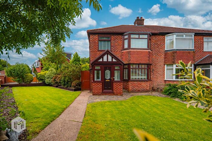 3 Bedroom Semi-Detached House For Sale In Bradford Park Drive, Bolton, BL2