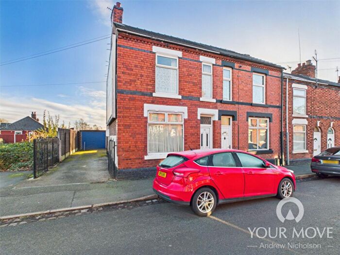 4 Bedroom Terraced House For Sale In Middlewich Street, Crewe, Cheshire, CW1