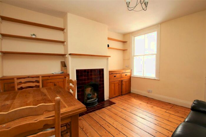 4 Bedroom Terraced House To Rent In Shophouse Road, Twerton, Bath, BA2