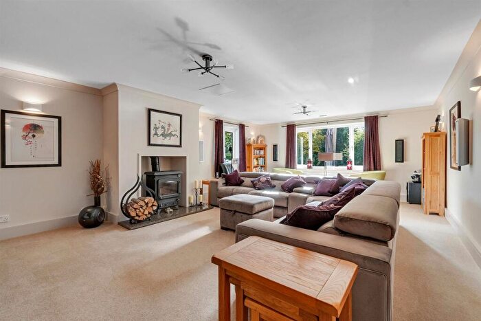 4 Bedroom Detached House For Sale In Sheldon, EX14
