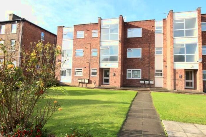 2 Bedroom Flat To Rent In Dearne Villas, Ashburnham Road MK40