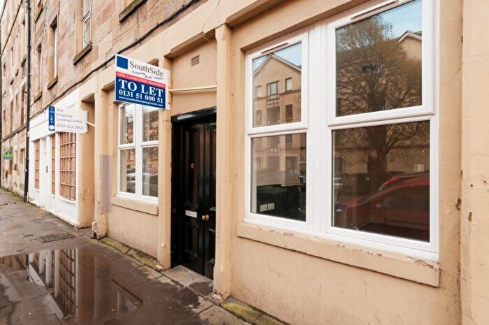 1 Bedroom Flat To Rent In L Albert Street, Edinburgh, EH7