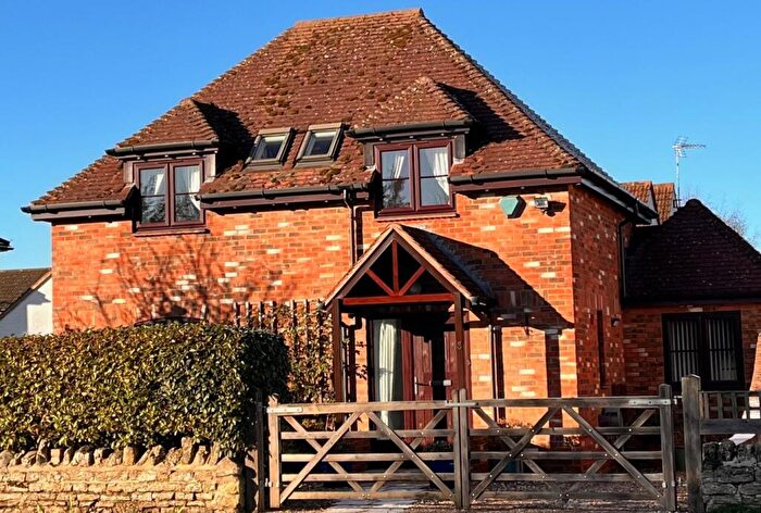 3 Bedroom Detached House For Sale In Newport Road, Hanslope, Milton Keynes, MK19