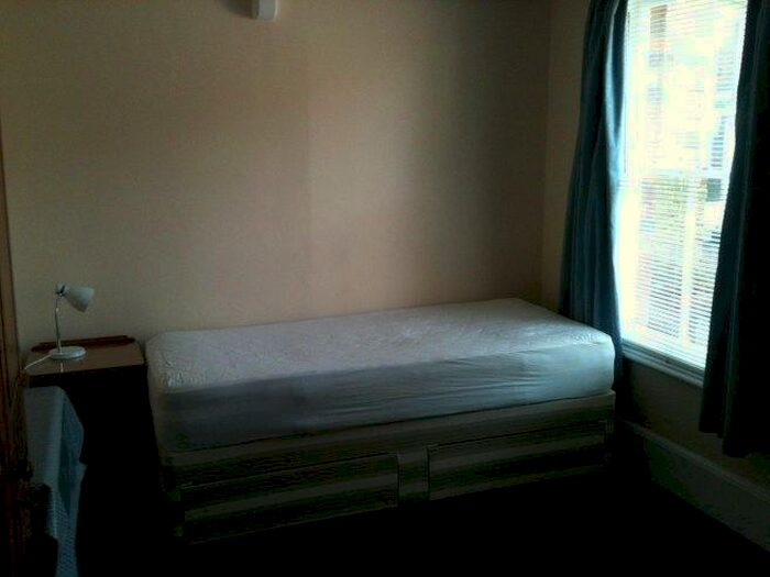 1 Bedroom Flat To Rent In Saint Dunstans Street, CT2