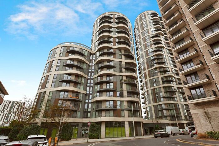 2 Bedroom Flat For Sale In Cambridge Road, Barking, IG11