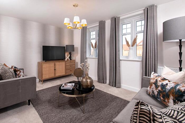 3 Bedroom Semi-Detached House For Sale In Ilkley Road, Burley In Wharfedale, West Yorkshire, LS29