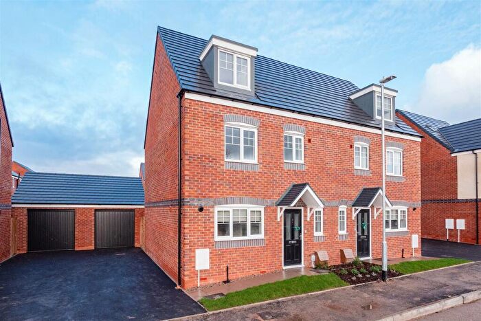 4 Bedroom Semi-Detached House To Rent In Coot Way, Bardolph View, NG14