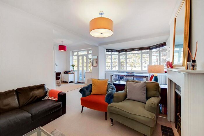 2 Bedroom Flat To Rent In Hillfield Court, Belsize Avenue, NW3