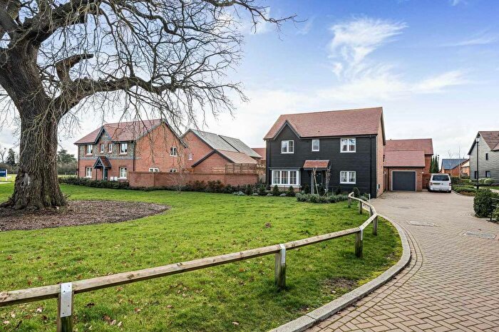 4 Bedroom Detached House For Sale In Pond Coppice, Rotherfield Greys, Henley-On-Thames, RG9