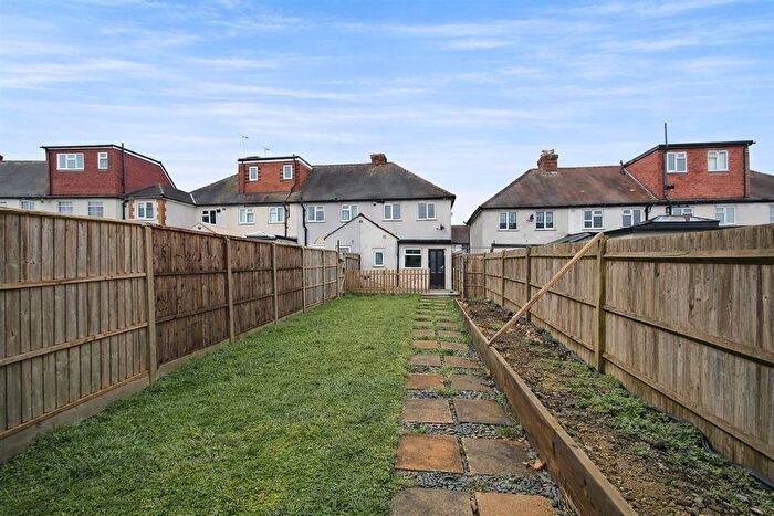 2 Bedroom End Terrace House For Sale In Alberta Avenue, Cheam, Sutton, SM1