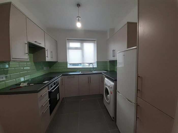 1 Bedroom Flat To Rent In Melford Road, East Dulwich, London, SE22