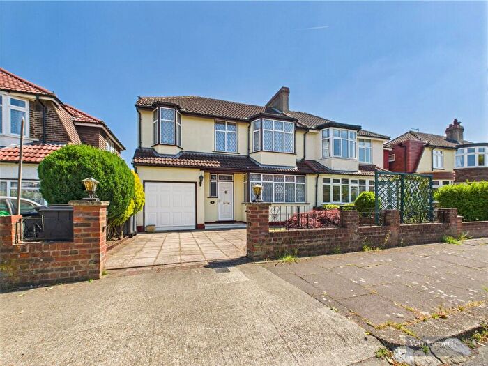 4 Bedroom Semi-Detached House For Sale In The Byeways, Surbiton, KT5