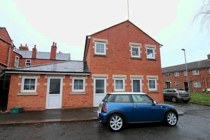 1 Bedroom Flat To Rent In Sandringham Road, Abington, Northampton, NN1