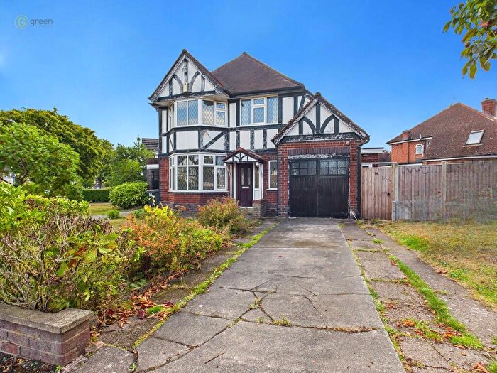 3 Bedroom Detached House For Sale In Beeches Drive, Erdington, B24